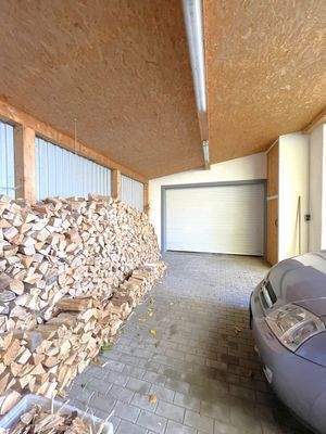 Carport und Garage