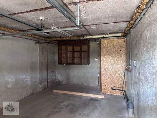 Garage mit Arbeitsraum