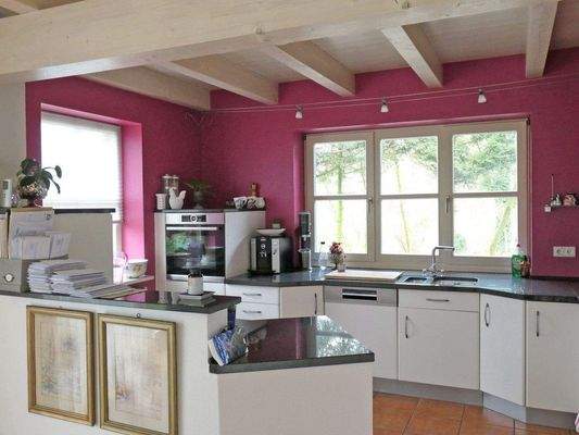 Einbauküche mit hochwertiger Ausstattung