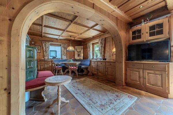 Stube mit Kachelofen