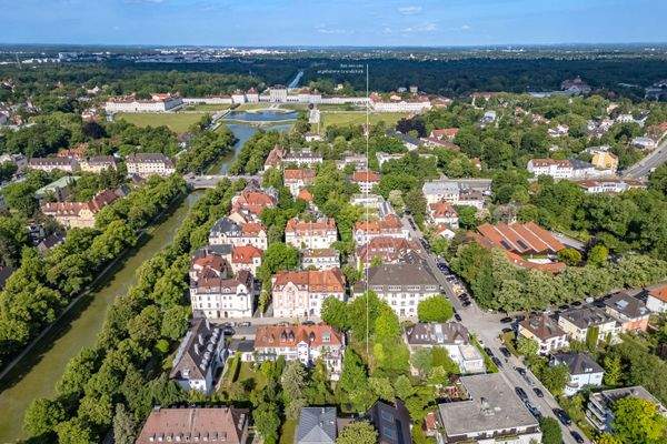 Traumlage nahe Schlosskanal