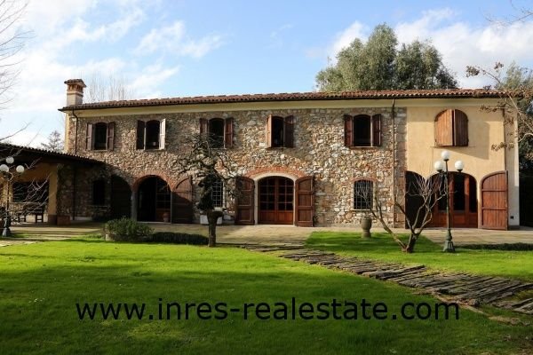 6839gc_02_Forte_dei_Marmi_Villa_Immobilienkauf_Tos