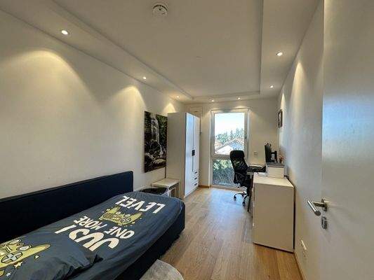 Kinderzimmer / Büro