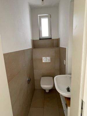 2c7b1661-c146-4977-9d93-17af4de81189(2)