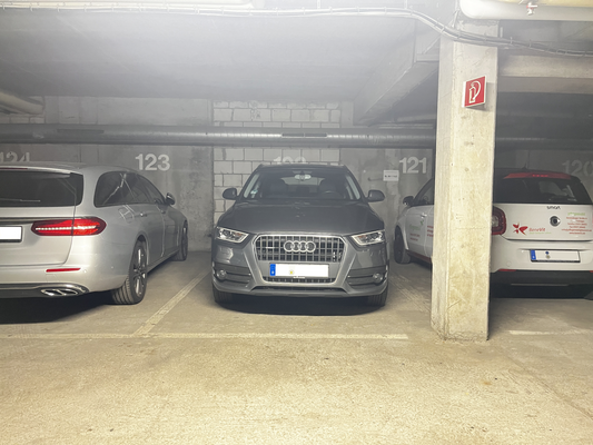 Tiefgaragenstellplatz