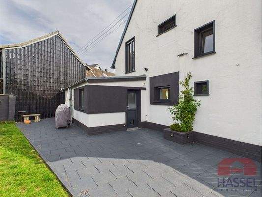 Zu Ihrer zweiten Eingangstüre