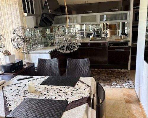 EH 1366 Küche-Essen