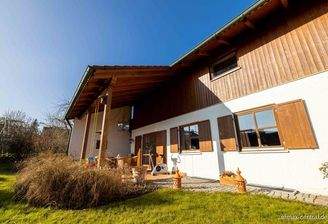 Ansicht Terrasse mit Garten