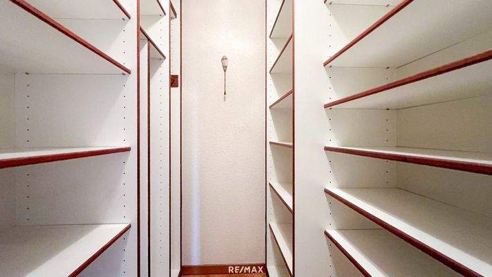 Garderobe/Abstellraum