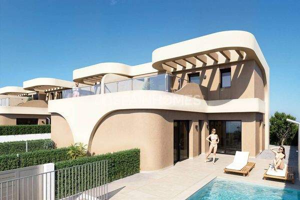 3-Bedroom Villas with Garden in Daya Nueva Alicante