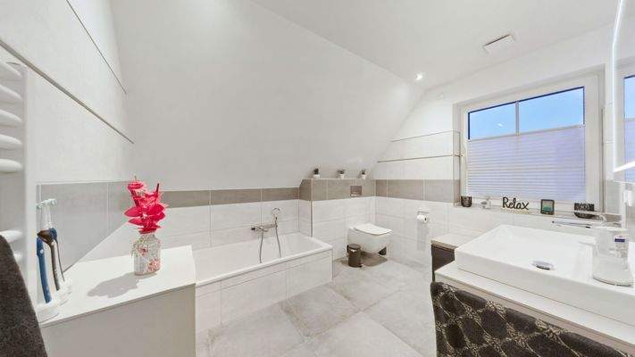 Badezimmer im Dachgeschoss