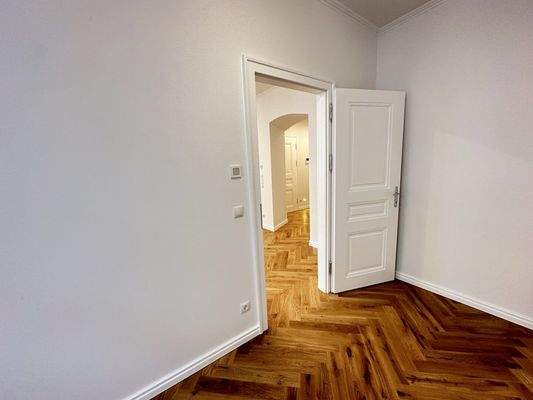 20250331_094451623_iOS