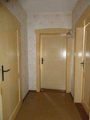 EG: 3x Räume + Flur