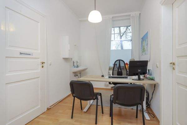 Behandlungszimmer 1