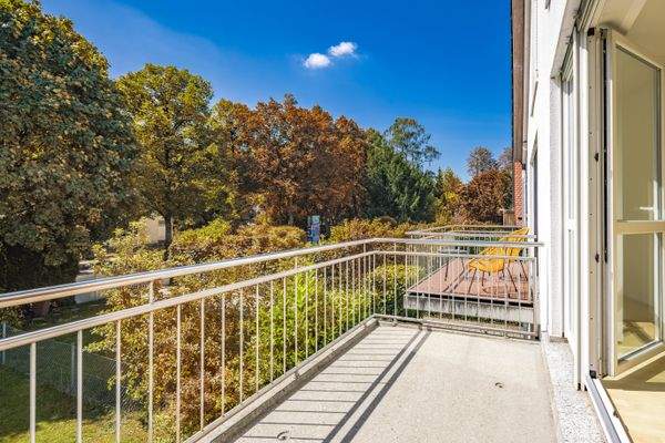 Sonnenverwöhnter Süd-Balkon