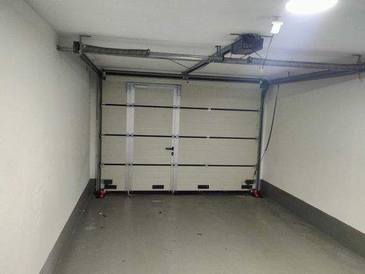 Tor aus der Tiefgarage elektrisch