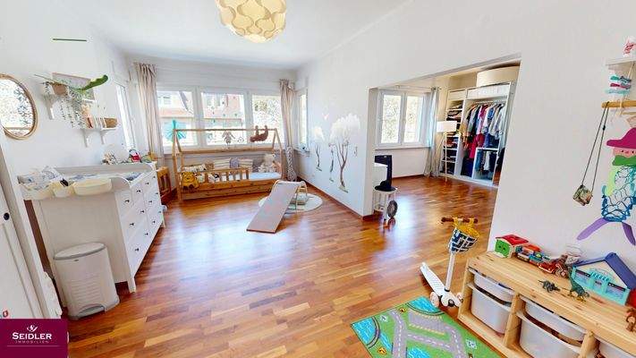 Siehe Grundriss - Als Wohn- Esszimmer geplant.