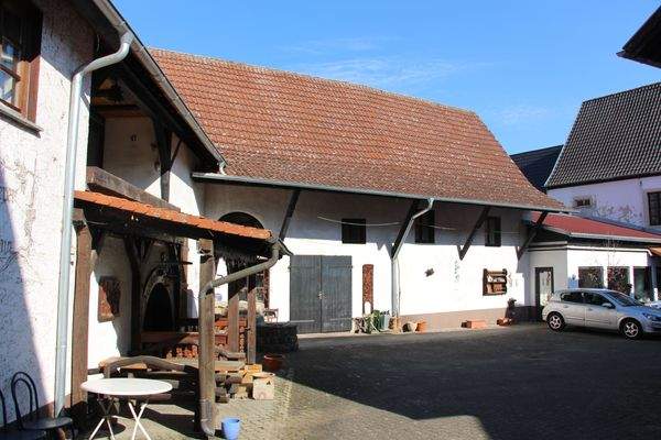 Seitengebäude rechts