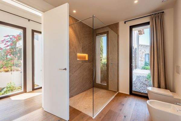 17_luxury-finca-santanyi-mondrago-pool-terrace (2)