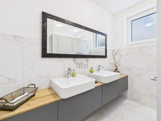 Damen WC Untergeschoss