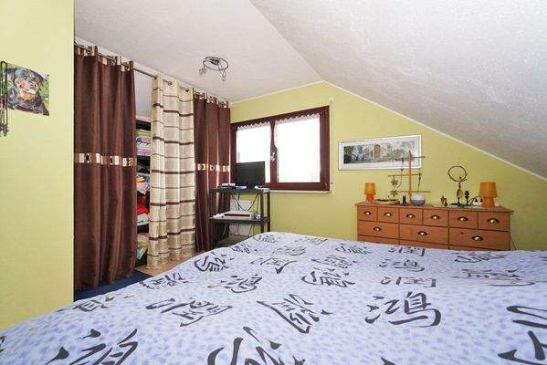 OG-Schlafen2, Ankleide