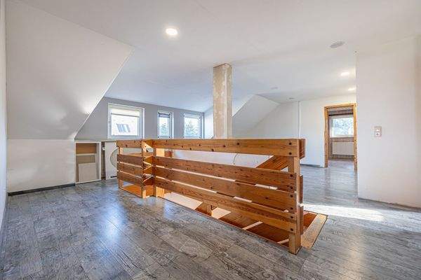 Galerie mit Treppenaufgang