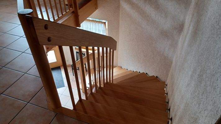 Treppe zum Untergeschoss
