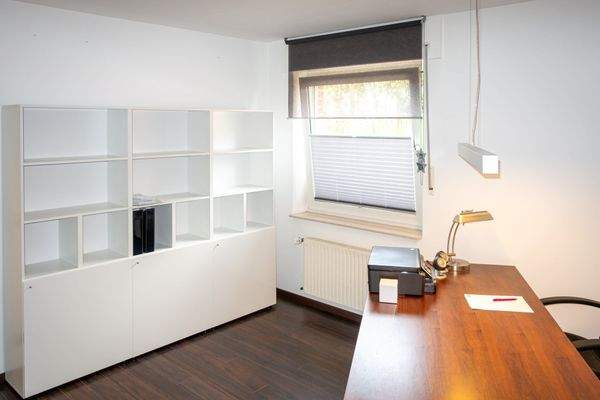 Büro oder Kinderzimmer