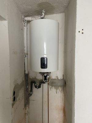 Laden Warmwasser.jpeg