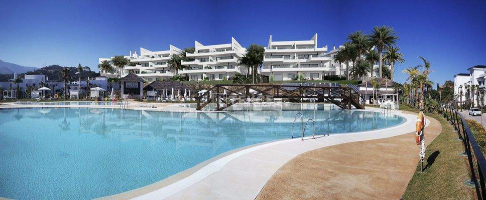 Spacious Flats with Eco-Friendly Designs in Estepona