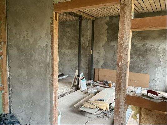 Raum im Obergeschoss / Rohbau