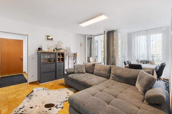 Wohnzimmer mit Loggia