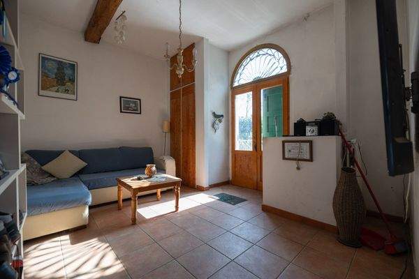 Wohnzimmer, klein, zur Terrasse hin