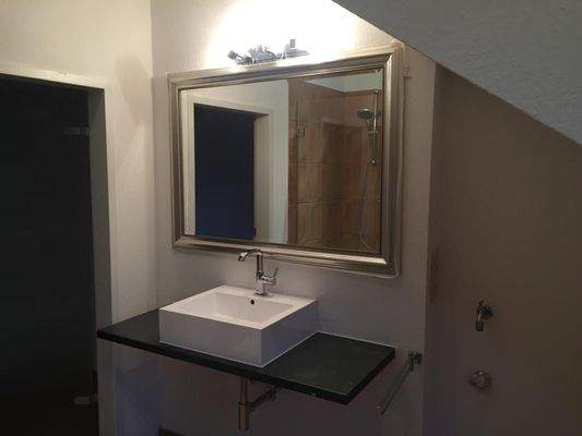 2_6d5242bf-f54b-4673-ad15-15b57023bfdf