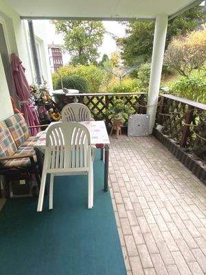 überdachte Außenterrasse