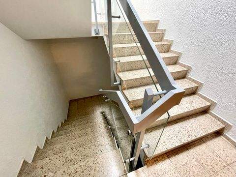 Treppenhaus oder Aufzug