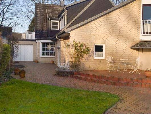 Hausansicht vom Garten 