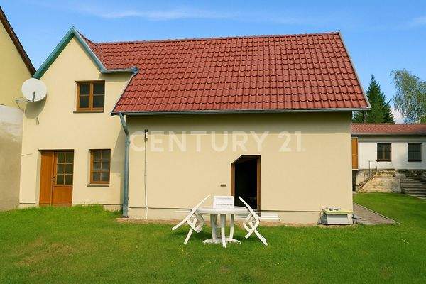 Haus mit einen großen Garten