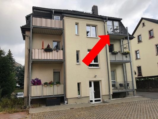 Rückansicht Gebäude mit Lage der Wohnung_1