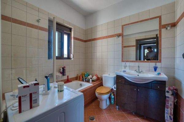 Kreta, Xirosterni: Ruhiges Anwesen in der Nähe des Strandes zu verkaufen