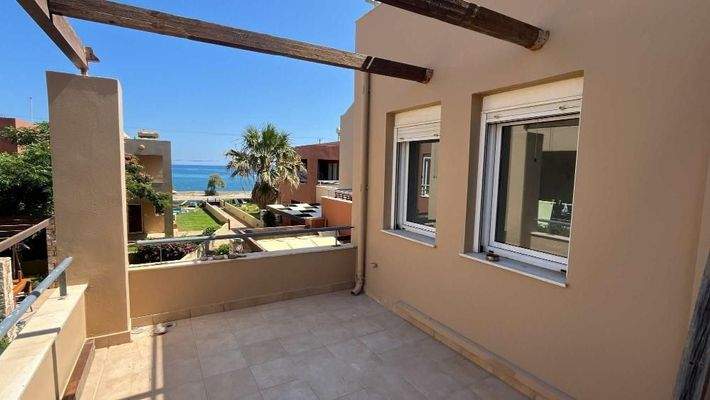 Kreta, Maleme: Villa am Meer zu verkaufen - Teil einer Anlage