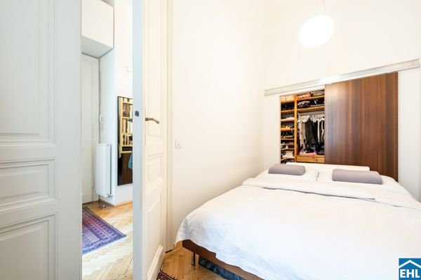 Schlafzimmer 1.1