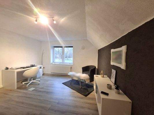 Arbeitszimmer Wohnhaus.jpg