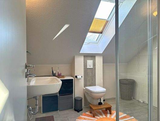 Badezimmer_Dachgeschoss 