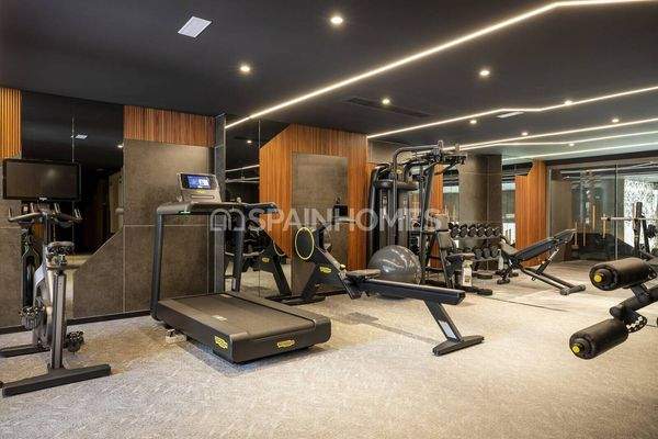 Elegant Apartments with Rooftop Pool in Barcelona