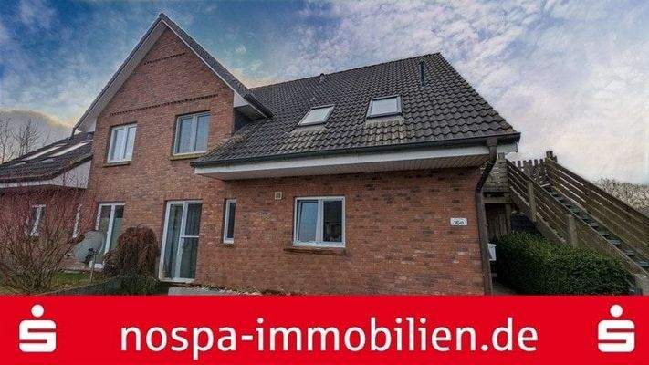 Vorderseite mit PKW-Stellplatz