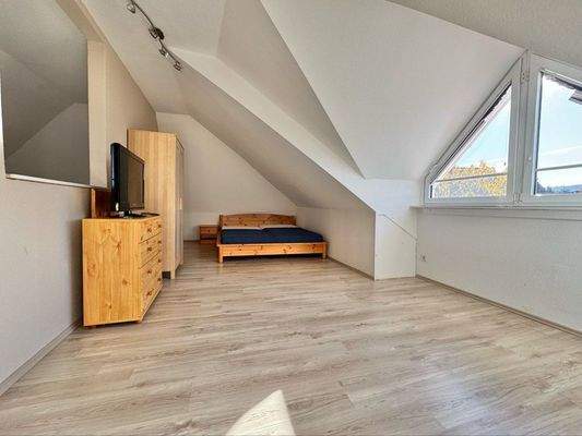 Mögliches Kinderzimmer rechts (DG)