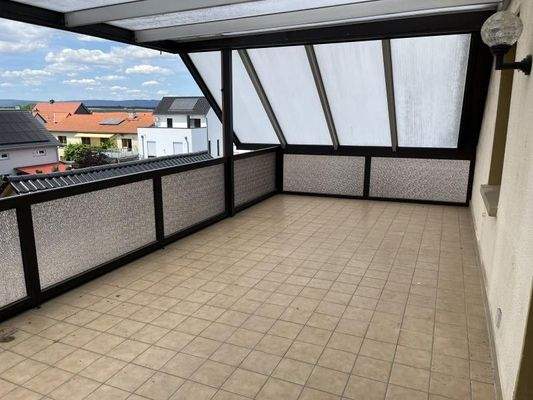 überdachter Balkon DG