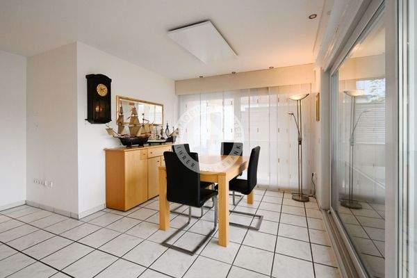 Wohn- und Essbereich (Ansicht 1)