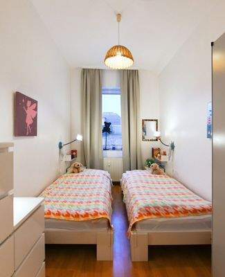 Schlafzimmer 2